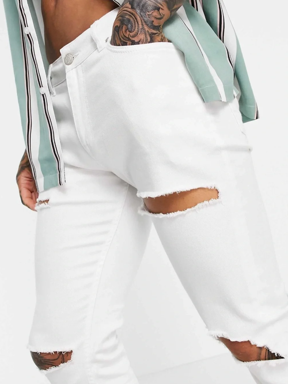 NEW - ASOS - WHITE SKINNY JEANS - RIPS / RAW HEM